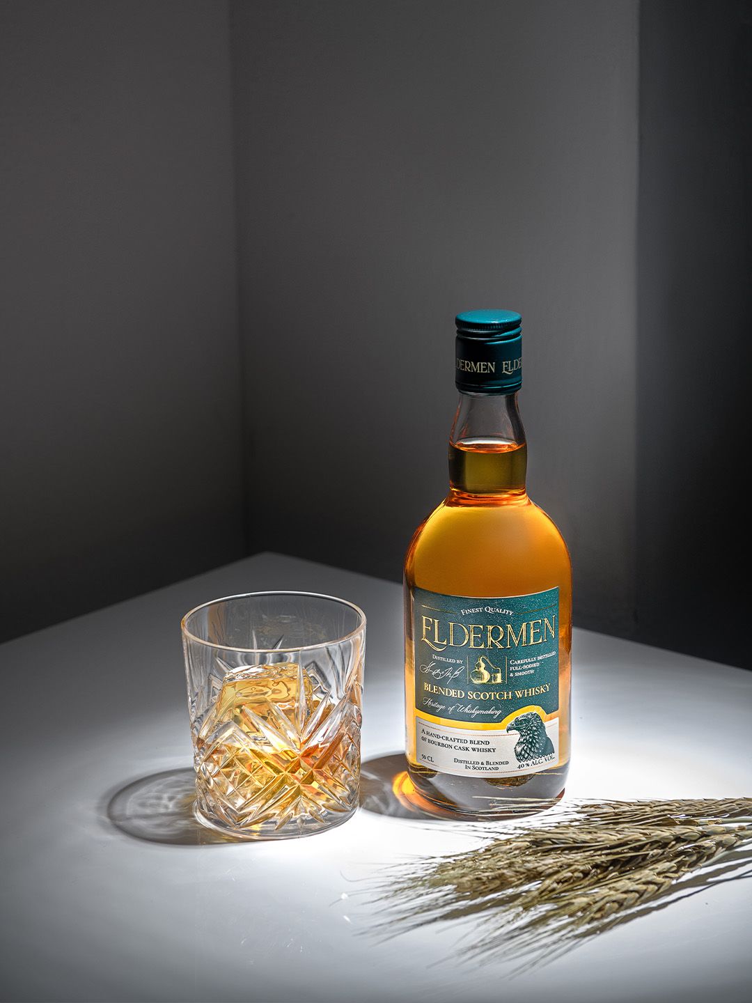 Виски Eldermen Blended Scotch Whisky 0.5 л (Элдермен Блендед купажированный  виски), купить в магазине в Красноярске - цена, отзывы